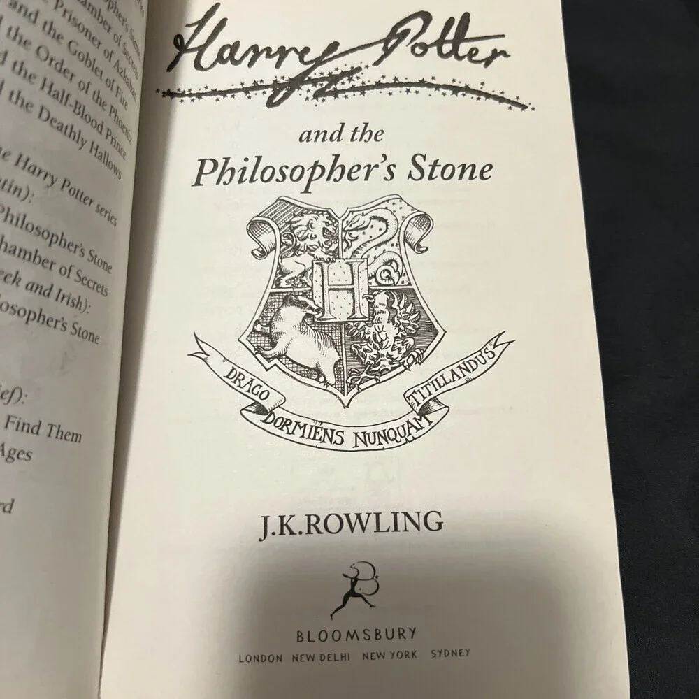 Harry Potter and the Philosopher's Stone (Harry Potter Signature